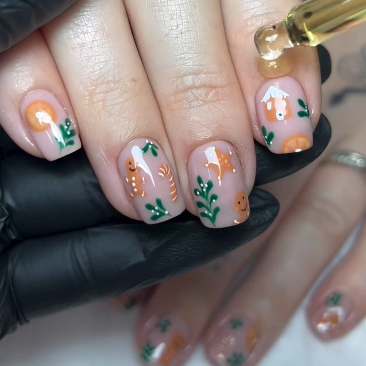 24pcs/Set Christmas Gingerbread Man Gingerbread House Candy Cane Short Press-On Nails