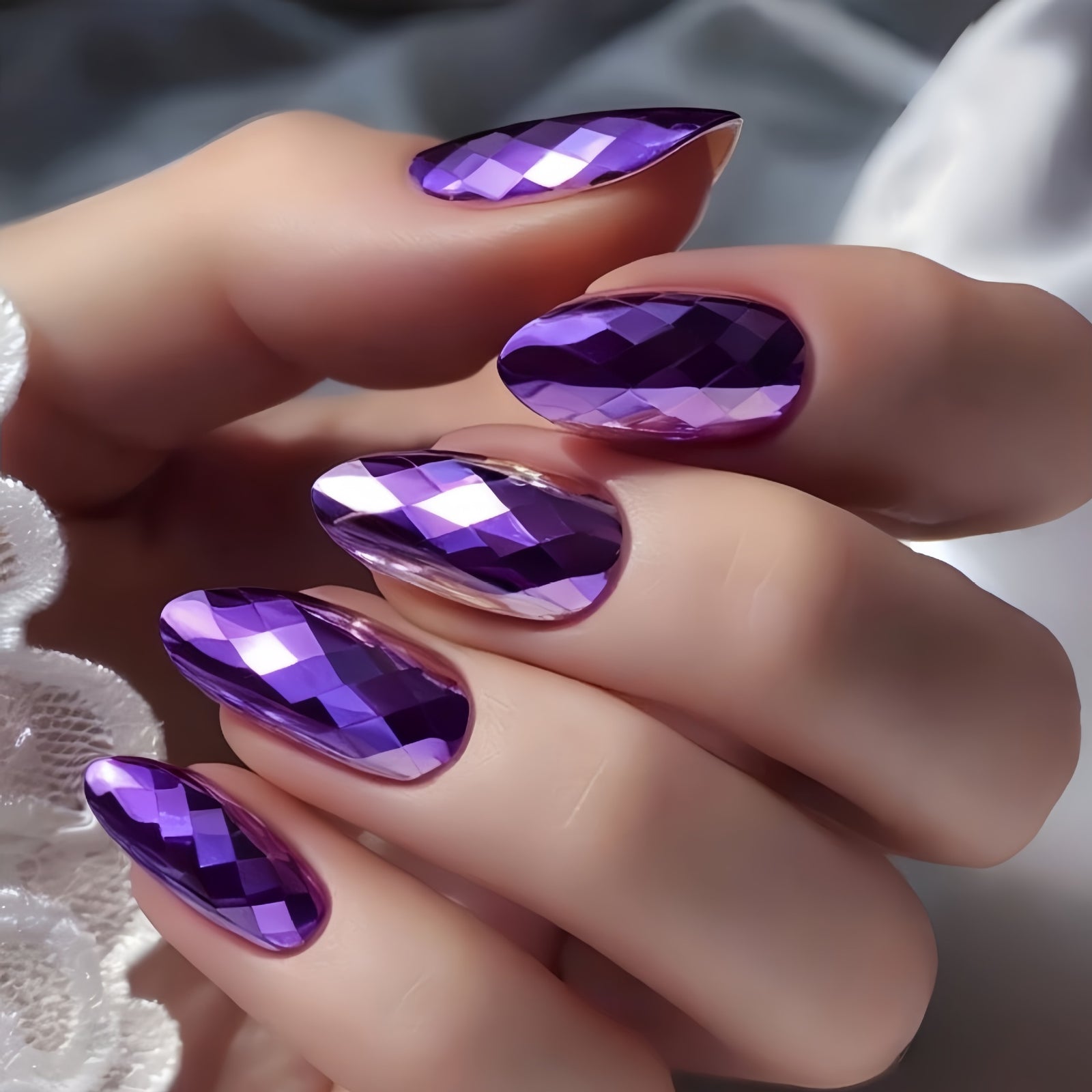 24pcs/Set 3D Geometric Diamond Purple Chrome Press-On Nails