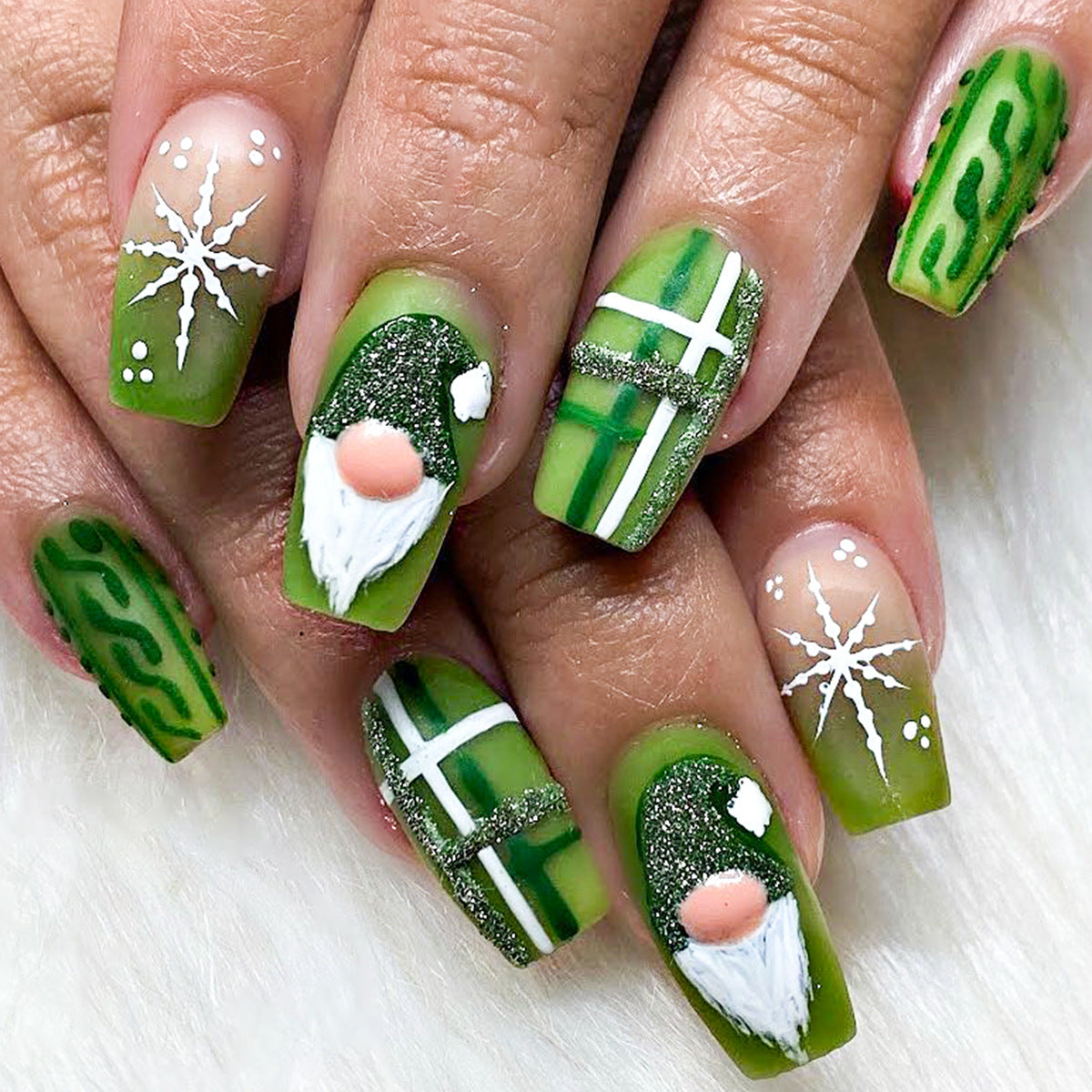 24pcs/Set Christmas Green Santa White Snowflakes Press-On Nails