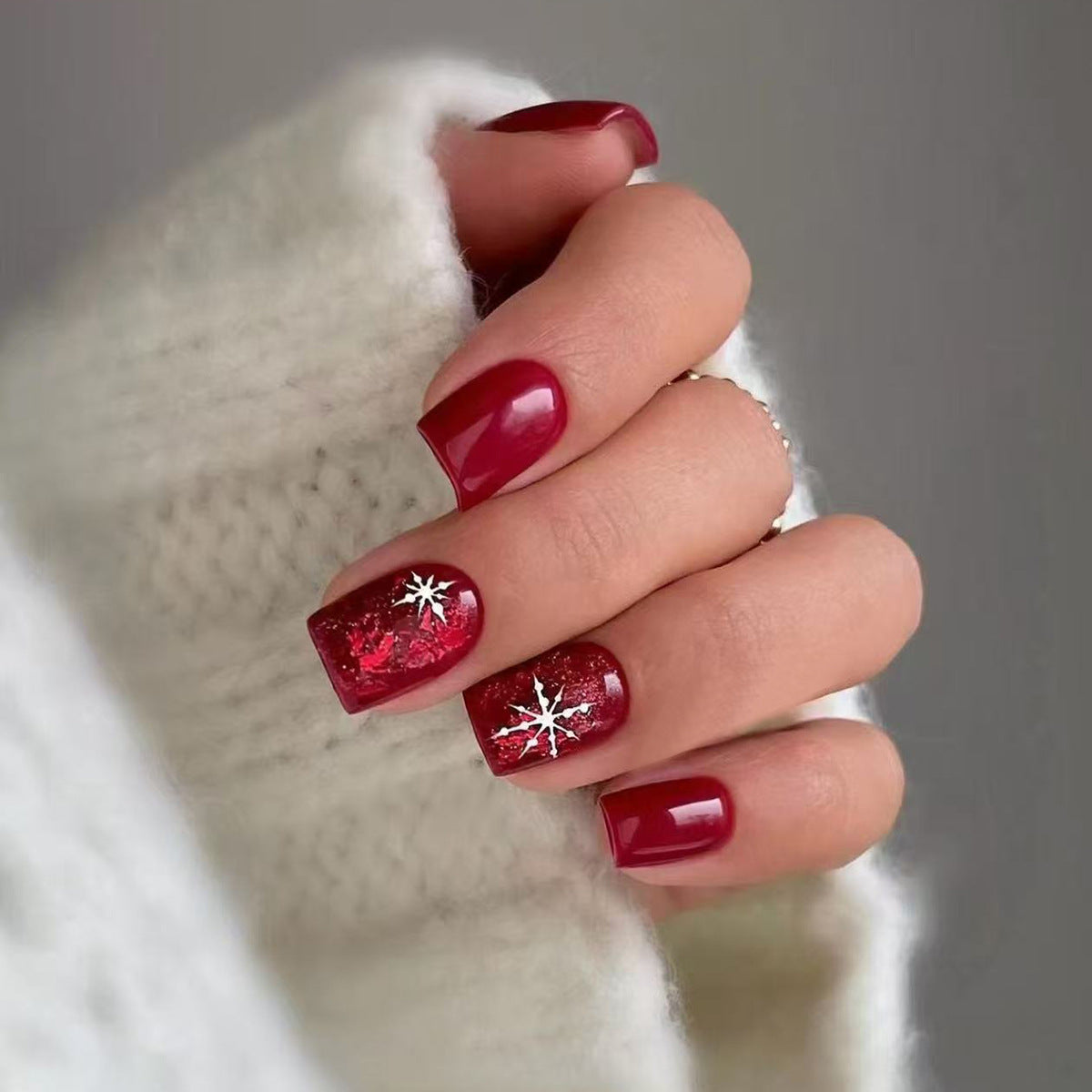 24pcs/Set Short Red Christmas Snowflake Press-On Nails
