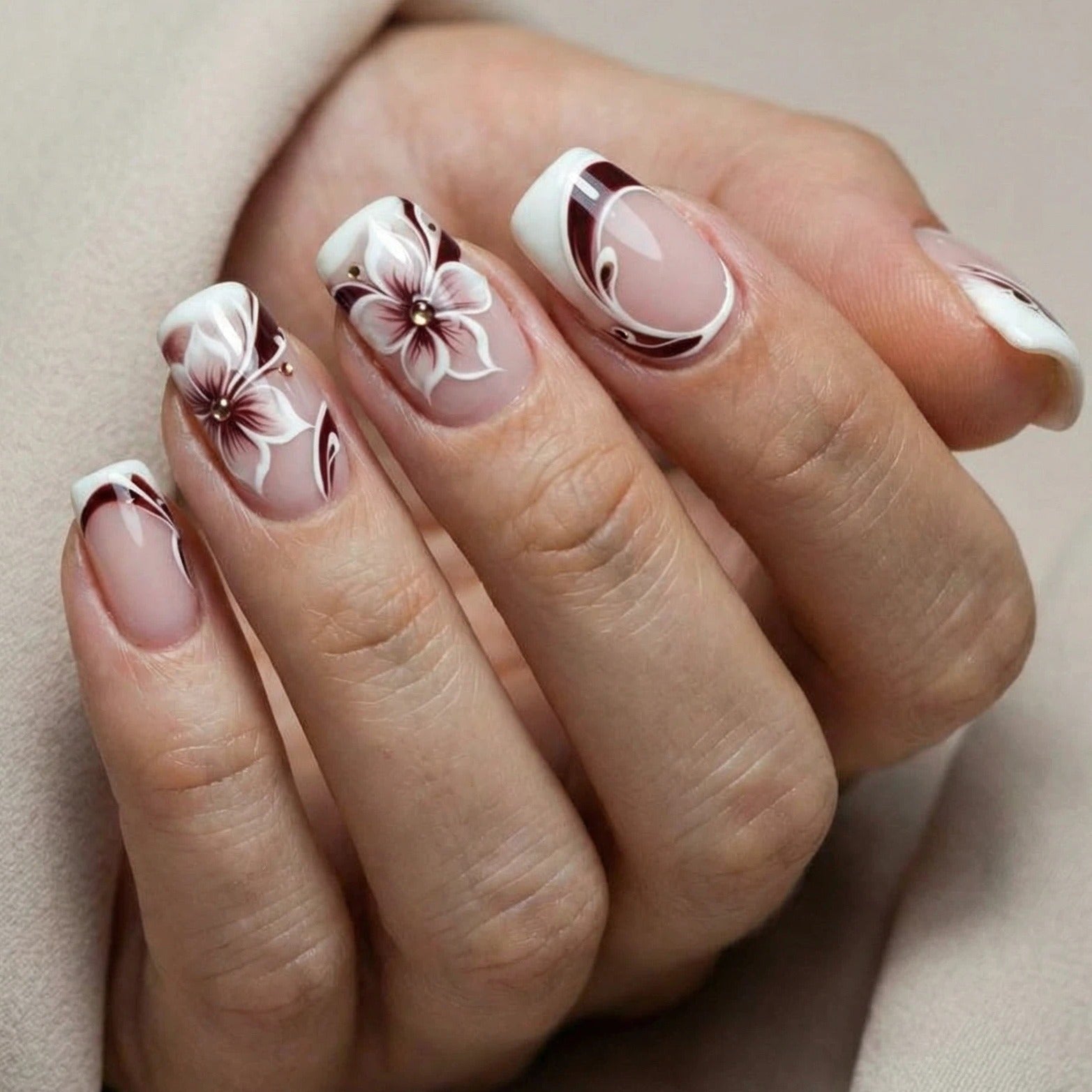24pcs/Set Blurred Brown Floral French Tip Press-On Nails