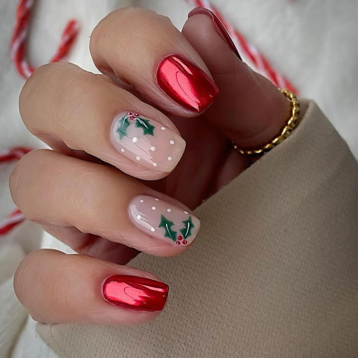 24pcs/Set Short Solid Red Christmas Tree Press-On Nails