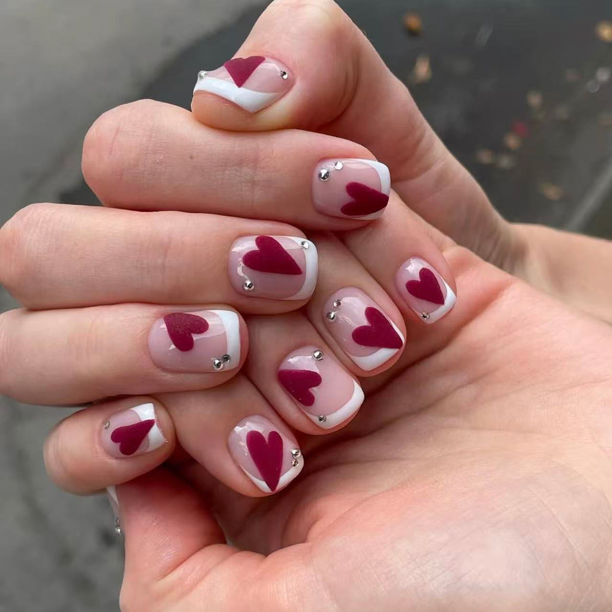 24pcs/Set Short Valentine's Wine Red Heart on White French Press-On Nails