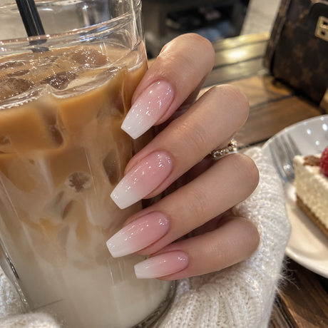 24pcs/Set Frosted Gradient Nude White Press-On Nails