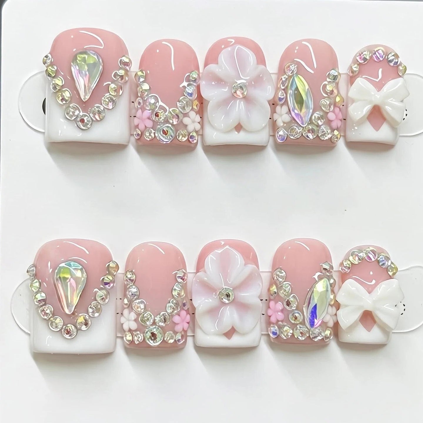 (Handmade) 10pcs/Set White 3D Carved Floral French Press-On Nails